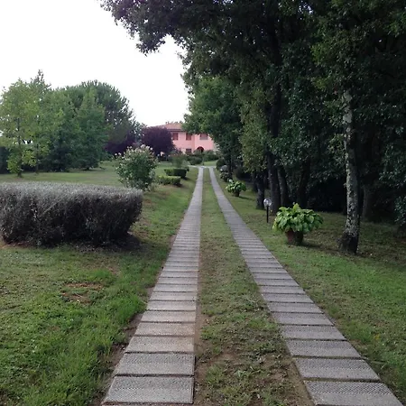 別荘 In Basetti Mit Garten Und Grill