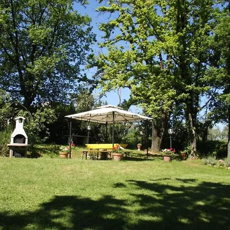 In Basetti Mit Garten Und Grill モンテカルロ